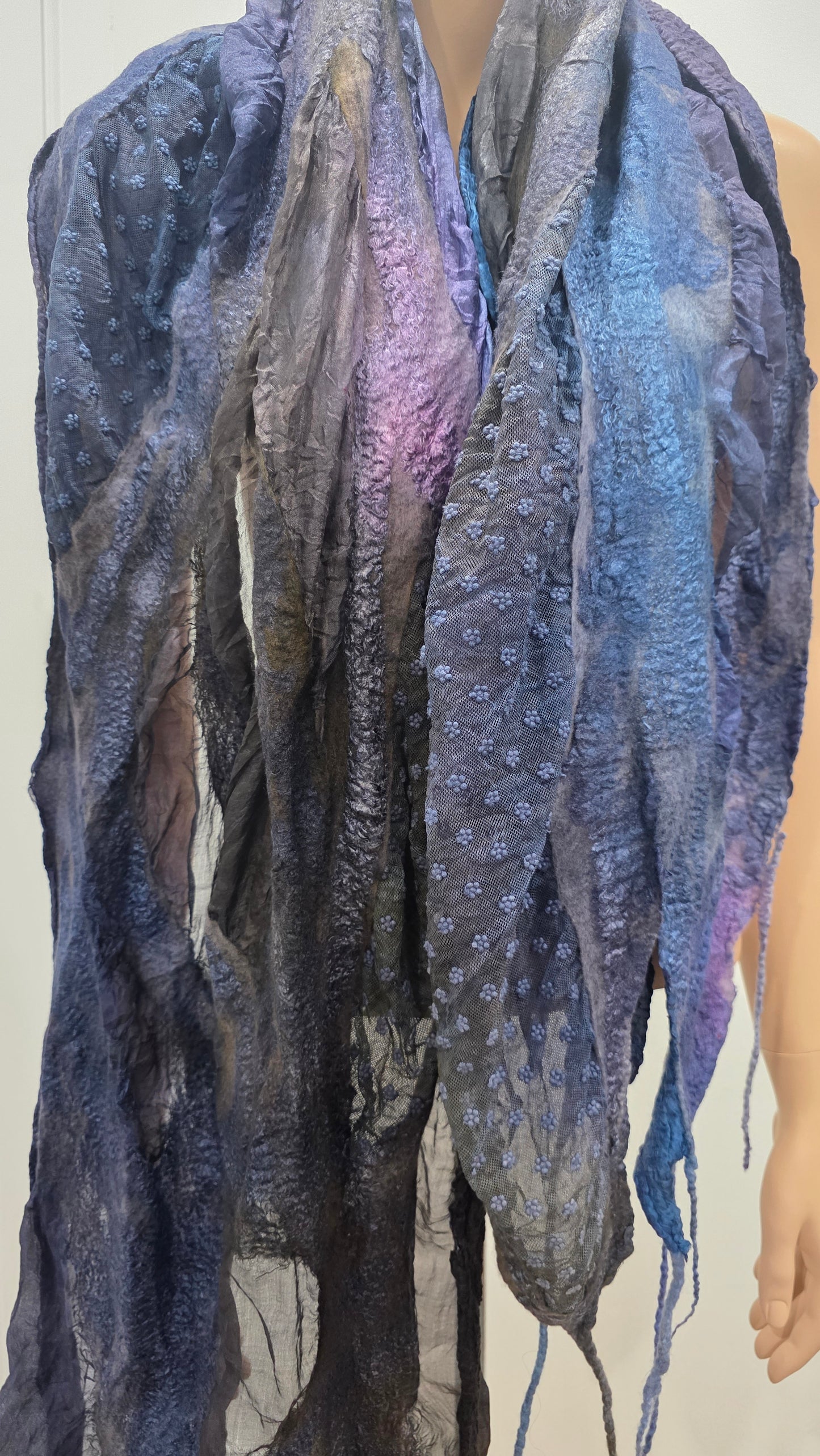 Scarf from the "Chameleon" collection -3