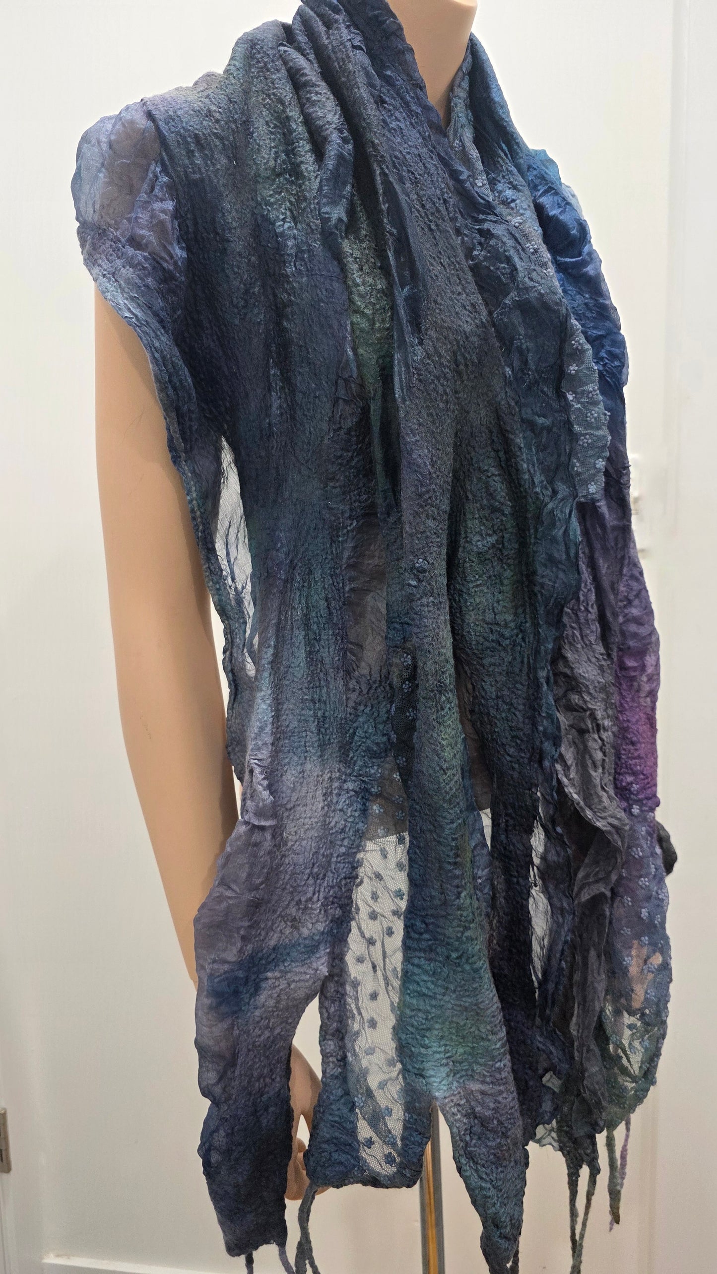 Scarf from the "Chameleon" collection -5