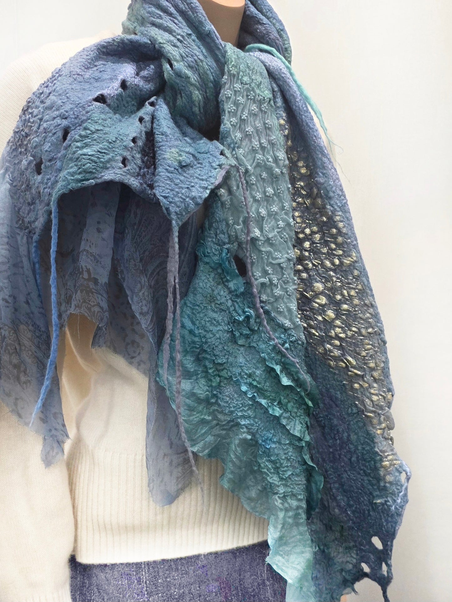 "Sea Breeze" transformable scarf (vest)