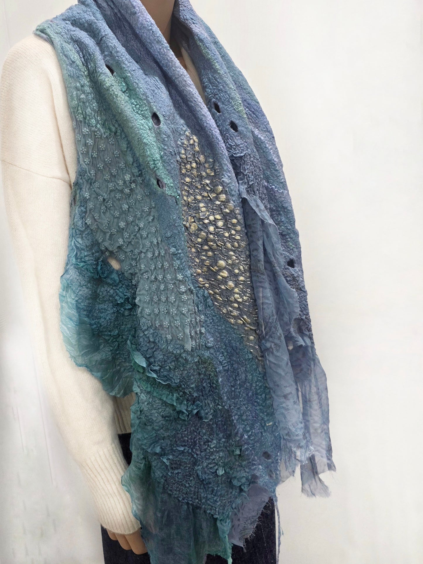"Sea Breeze" transformable scarf (vest)