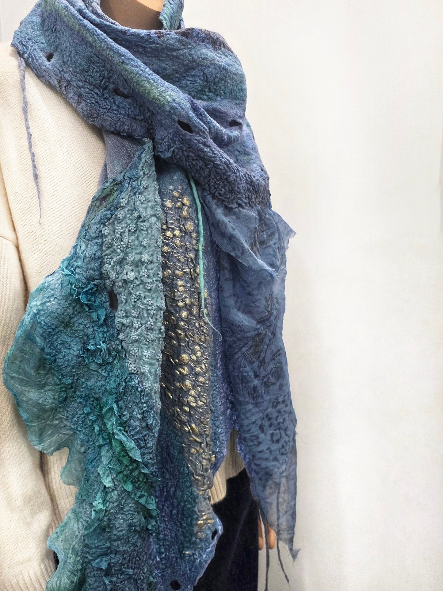 "Sea Breeze" transformable scarf (vest)