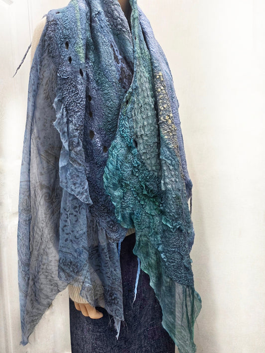"Sea Breeze" transformable scarf (vest)
